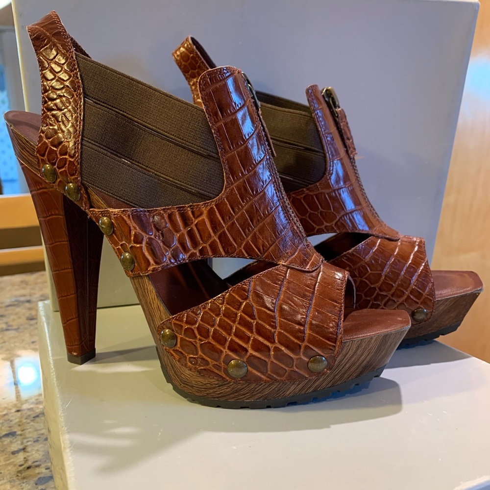 Jessica Simpson heels